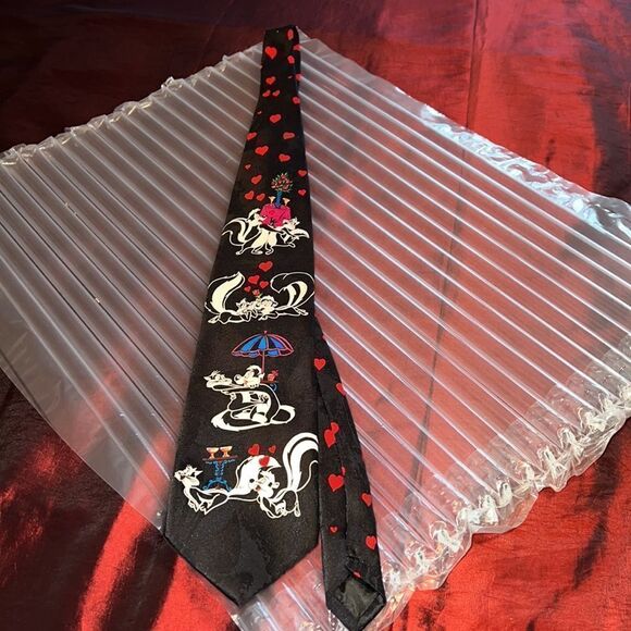 PEPE LE PEU men’s necktie. Looney Tunes. Valentines Day - Picture 2 of 7